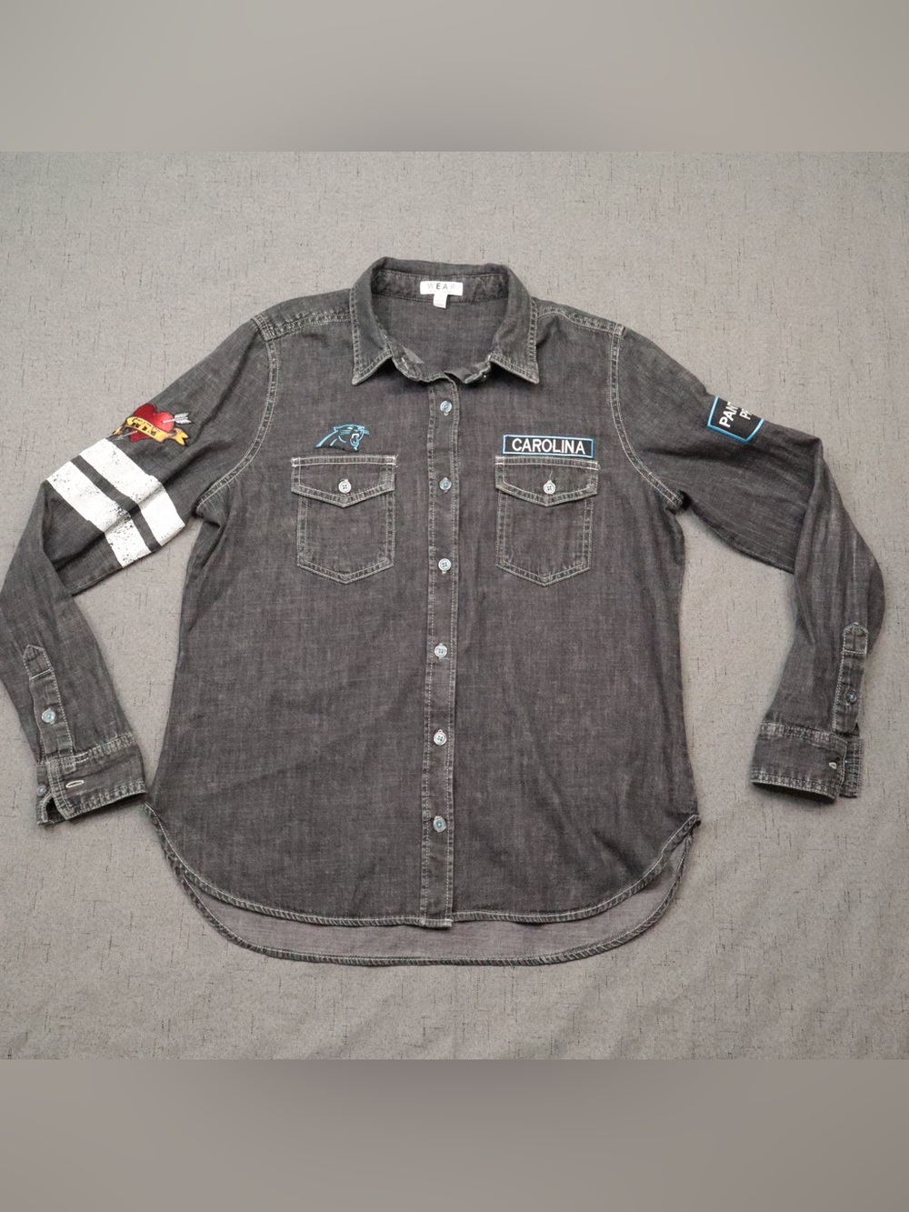 Wear by Erin Andrews Carolina Panthers Denim Button Down Shirt Women's SMALL